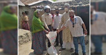 নওগাঁ মাল্টিপারপাস কো-অপারেটিভ সোসাইটি ৩ হাজার কর্মহীন পরিবারের মধ্যে খাদ্যসামগ্রী বিতরন