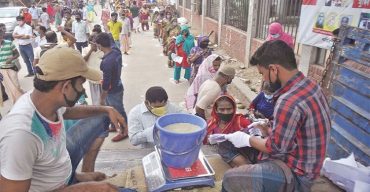 কুয়াকাটায় ১০টাকা কেজির চাল বিক্রি শুরু