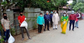 আমতলী পৌরসভায় ৩শত হতদরিদ্রকে খাদ্যসহায়তা প্রদান