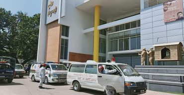 বেনাপোল চেকপোস্ট ইমিগ্রেশন দিয়ে দেশে ঢুকলো আটকে পড়া ৪৪জন বাংলাদেশী নাগরিক