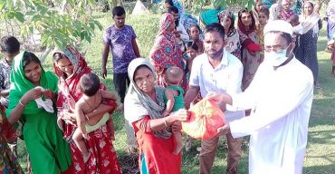 কলাপাড়ায় দুস্থ পরিবারের শিশুরা পেল শিশু খাদ্য