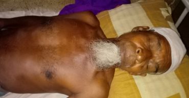 গলাচিপায় মুগ ডাল খাওয়াকে কেন্দ্র করে বৃদ্ধাকে মারধর হাসপাতালে কাতরাচ্ছে