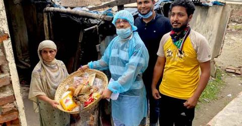 ফতুল্লায় কর্মহীন মানুষের মাঝে শরিফুল হকের ঈদ সামগ্রী বিতরণ