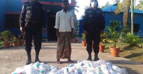 পটুয়াখালীতে র‌্যাবের হাতে বিপুল পরিমাণ কারেন্টজাল সহ আটক ১