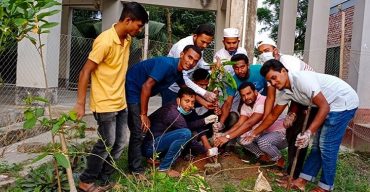 কুয়াকাটায় জিয়াউর রহমানের মৃত্যুবার্ষিকীতে ছাত্রদলের বৃক্ষরোপণ কর্মসূচী পালিত