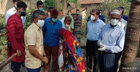 খুলনা বিভাগীয় কমিশনার ও জেলা প্রশাসক ঘুরে গেলেন আম্পানে ক্ষতিগ্রস্ত শার্শা উপজেলা