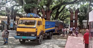 বেনাপোল-পেট্রাপোল বন্দর দিয়ে দ্বিতীয় দিনে ৮ ট্রাক পাটের বীজ আমদানি