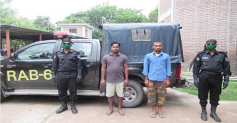 র‌্যাব-৬’র সফল অভিযানে ঝিনাইদহে ৩০০ বোতল ফেন্সিডিলসহ রাজবাড়ীর ২জন মাদক ব্যবসায়ী গ্রেফতার