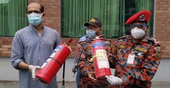 ইউনাইটেড হাসপাতালের ১১টি অগ্নিনির্বাপকের ৮টির মেয়াদ ছিল না: মেয়র আতিক