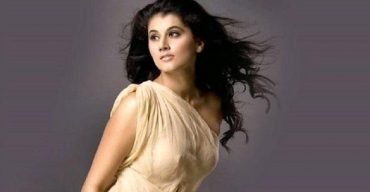 রাখঢাক ছাড়াই বয়ফ্রেন্ডের কথা জানালেন ভারতীয় চলচ্চিত্রে তাপসী পান্নু