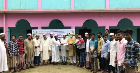 সেন্ট্রাল লন্ডন যুবদলের উদ্যোগে সিলেট বালাগঞ্জ উপজেলার ০৩ নং দেওয়ান বাজার উনিয়নে পূর্ব  গহরপুর দারুস সুন্নাহ মাদ্রাসায় নগদ অর্থ সহায়তা প্রদান