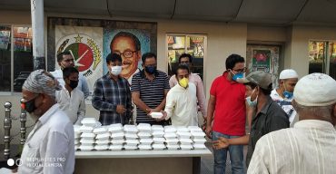 অসহায় ও গরীব দুঃখী মানুষের মাঝে জাতীয় স্বেচ্ছাসেবক পার্টি ঢাকা মহানগর দক্ষিণের ইফতার সামগ্রী বিতরণ!