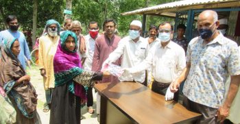 শৈলকুপায় সাড়ে ৩’শ পরিবারের মাঝে আফতাব উদ্দীন স্মৃতি ফাউন্ডেশনের উদ্দ্যোগে খাদ্য ও ঈদ সামগ্রী বিতরণ