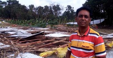 কোটচাঁদপুরে আম্ফানে পোল্ট্রি ব্যবসায়ীর ১২ লক্ষ টাকার ক্ষতি!