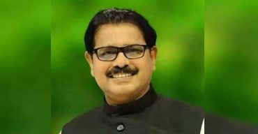 প্রায় এক কোটি টাকার খাদ্য সামগ্রী বিতরণ করলেন সাংসদ ইসরাফিল আলম