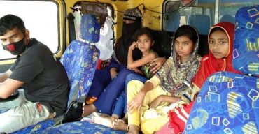 কলাপাড়ায় ট্রাকের ১০যাত্রীসহ চালক হেলপারকে কোয়ারেন্টাইনে দিয়েছে পুলিশ