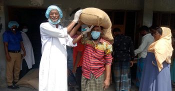 পটুয়াখালীর মহিপুরে ১১’শ জেলের মাঝে স্বচ্ছভাবে চাল বিতরণ করা হয়েছে