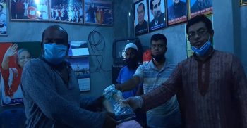 ঈদ সামগ্রী বিতরণ করলেন কেন্দ্রীয় যুবলীগ নেতা সোহাগ
