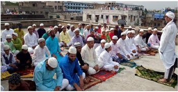 কলকাতায় সব মসজিদের গেট বন্ধ, ঈদ জামাত হলো ছাদে
