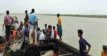 সিরাজগঞ্জে যমুনায় নৌকাডুবে ৩ জনের প্রাণহানি, এখনো নিখোঁজ ২৯ জন