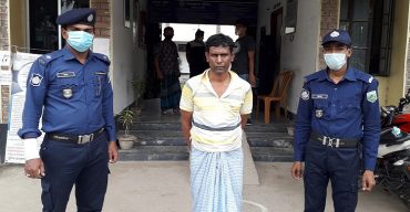 রাণীনগরে পুলিশের ভূয়া কর্মকর্তা আটক গ্রেফতার