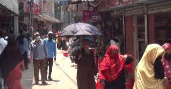 করোনা ভাইরাস দোকানপাট খুলছে, বাড়ছে সংক্রমণ শঙ্কা