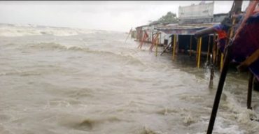 কলাপাড়ায় অস্বাভাবিক জোয়ারে লোনা পানিতে ডুবে গেছে ১৭ গ্রাম