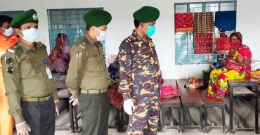 বাগেরহাটে আশ্রয়কেন্দ্রে দেড় লাখ মানুষ, শুরু হয়েছে ঝড়ো বাতাস