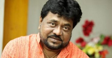 বিশেষ ফ্লাইটে বুধবার দেশে ফিরছেন সঙ্গীতশিল্পী এন্ডু কিশোর