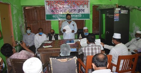 ঝালকাঠিতে ইউপি চেয়ারম্যানের বিরুদ্ধে আওয়ামী লীগ নেতার সংবাদ সম্মেলন