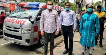 করোনায় দ্রুত চিকিৎসা সেবায় মডেল  গ্রুপের ফ্রি অ্যাম্বুলেন্স চালু