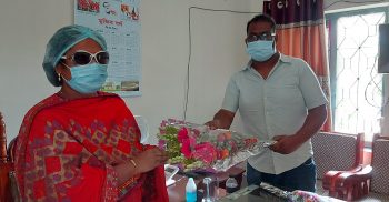 উপজেলায় নব-নিযুক্ত ইউএনও কে ফুল দিয়ে শুভেচ্ছা জানালো বেষ্টটিম কলারোয়া