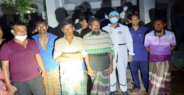 কলাপাড়ায় ট্রলারসহ ১৫ জেলে আটক