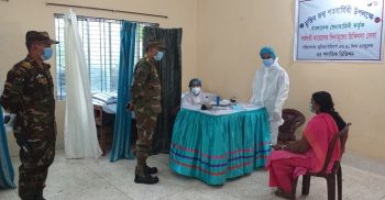 ঝিনাইদহে গর্ভবতী মায়েদের বিনামুল্যে স্বাস্থ্য সেবা প্রদাণ করেছে সেনাবাহিনী