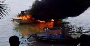 রাঙ্গাবালীতে যাত্রীবাহী স্পীড বোটে আগুন! ৪ যাত্রী আহত
