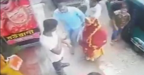 মৌলভীবাজারে পার্লার এর সামন থেকে নারী অপহরণ