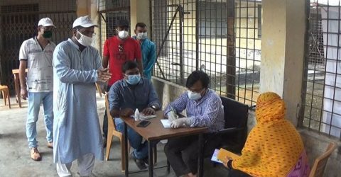 ‘স্বাস্থ্য সেবা অধিকার, শেখ হাসিনার অঙ্গিকার’ শ্লোগানে সামনে রেখে ঝিনাইদহে ফ্রি মেডিকেল ক্যাম্প