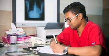 এশিয়ার কনিষ্ঠতম সেই কার্ডিয়াক সার্জন করোনায় আক্রান্ত, দোয়া চাইলেন বড় ভাই পানি সম্পদ উপমন্ত্রী