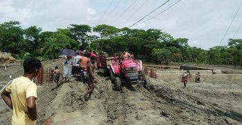 সড়কের বেহাল দশা- ভোগান্তিতে কয়েক হাজার মানুষ