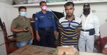 যশোরের বেনাপোল পোর্ট থানা পুলিশের জালে ২কেজি গাঁজা সহ গ্রেফতার-১