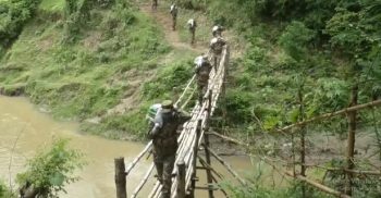খাগড়াছড়ির পাহাড়ে সেনাবাহিনীর মানবিক সহায়তা অব্যাহত