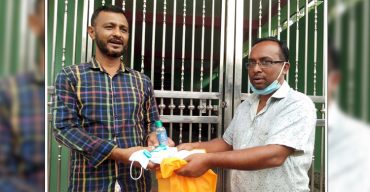 কলাপাড়ায় গণমাধ্যমকর্মীদের সুরক্ষা সামগ্রী বিতরণ