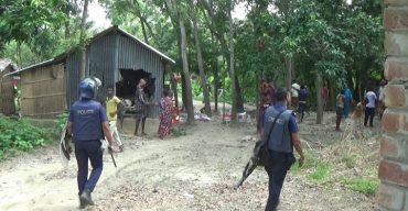 ঝিনাইদহে হামলায় আহত আওয়ামী লীগ নেতার মৃত্যু, শতাধিক বাড়ীঘর ভাংচুর-লুটপাট