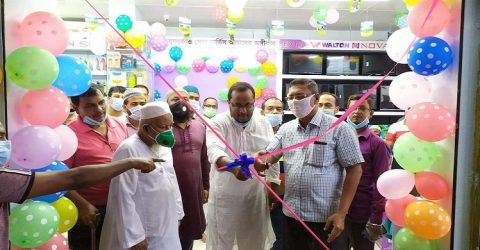 এ.জে ইলেক্টোনিক্স’র শো-রুম উদ্ধোধন লাপাড়ায়