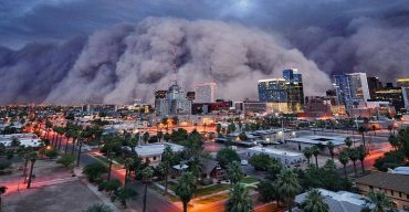 পৃথিবীকে ধ্বংস করতে ধেয়ে আসছে ভয়ঙ্কর বিধ্বংসী ধুলোঝড়