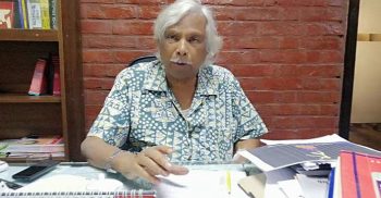 ডা. জাফরুল্লাহ চৌধুরী কথার উত্তর দিচ্ছেন ‘লিখে’