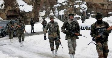 ভারত-চীন সীমান্তে উত্তেজনার পরিপ্রেক্ষিতে ভারী অস্ত্রের ঝনঝনানি