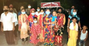 ভারতে প্রবেশের সময় মহেশপুর সিমান্তে বিজিবির হাতে ১৪ বাংলাদেশী আটক