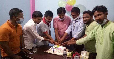 নওগাঁয় দৈনিক যায়যায়দিনের ১৫ তম প্রতিষ্ঠা বার্ষিকী পালন