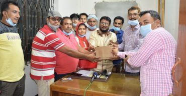 নিরাপদ জীবন চাই এর উদ্যোগে বিনামূল্যে করোনা প্রতিষোধক হোমিও ঔষধ বিতরণ